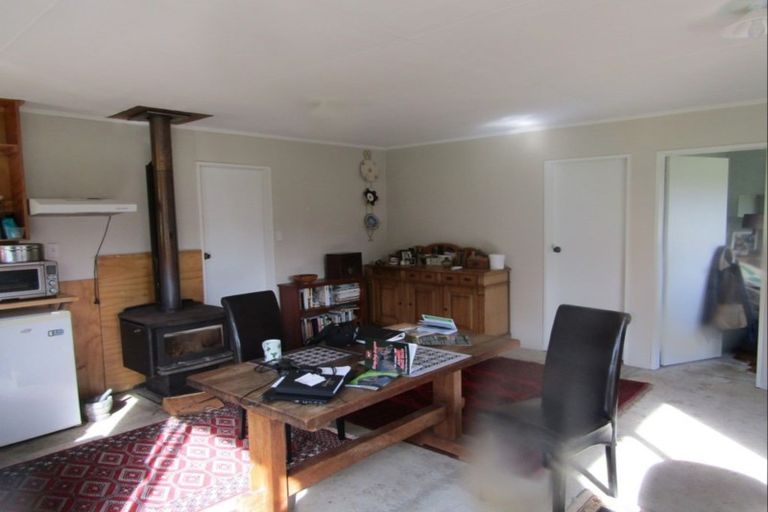 Photo of property in 635 Whakatomotomo Road, Pirinoa, Featherston, 5772