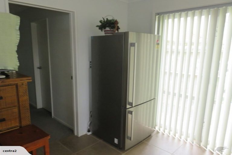 Photo of property in 10 Bushpark Place, Flat Bush, Auckland, 2016