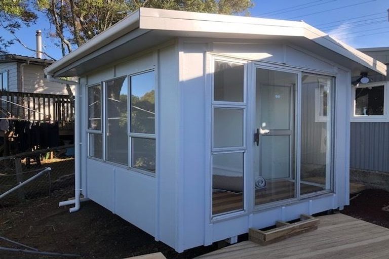 Photo of property in 65 Tane Road, Laingholm, Auckland, 0604