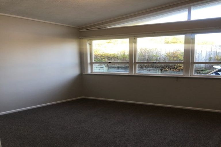 Photo of property in 19b Arrow Road, Forrest Hill, Auckland, 0620