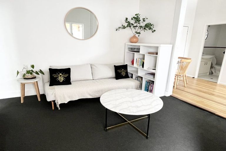 Photo of property in 2/24 West End Road, Herne Bay, Auckland, 1022