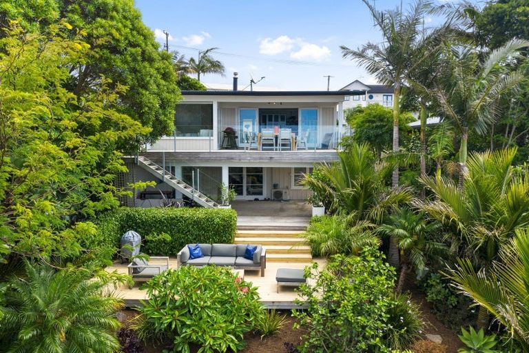 Photo of property in 11 Melandra Road, Stanmore Bay, Whangaparaoa, 0932