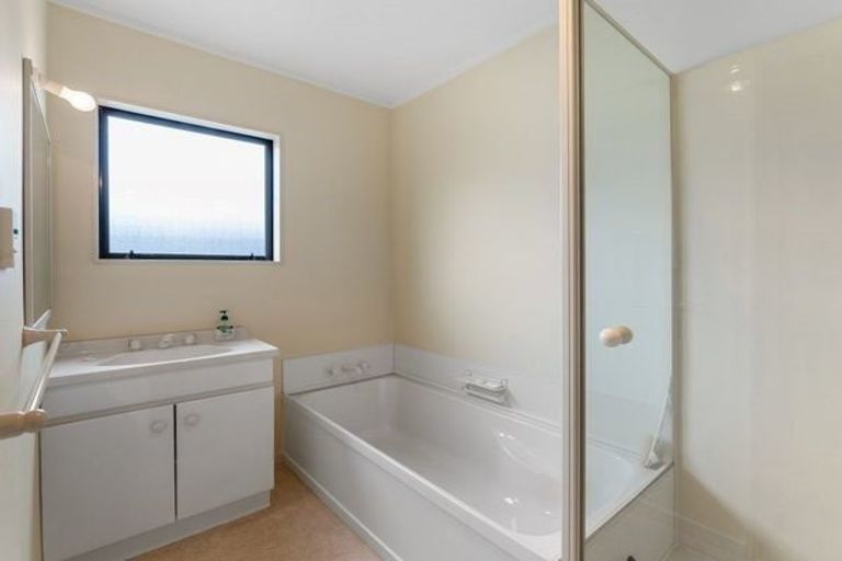 Photo of property in 18 Millhaven Place, Otaki, 5512