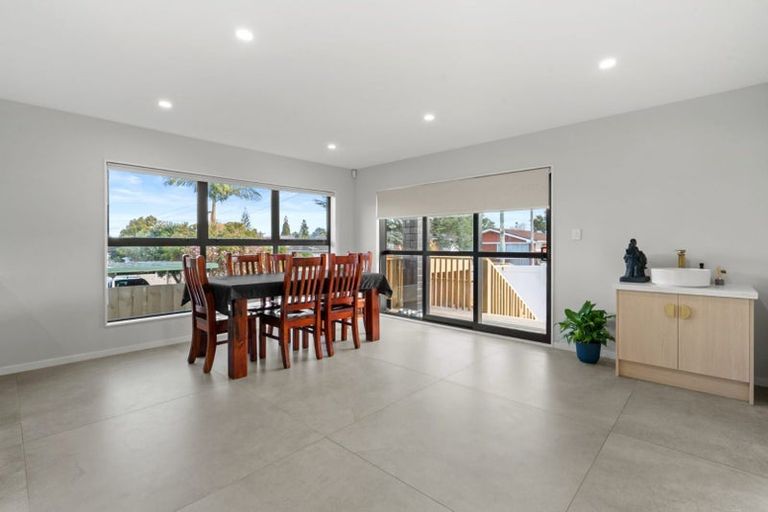 Photo of property in 15 Tomlinson Street, Hillpark, Auckland, 2102