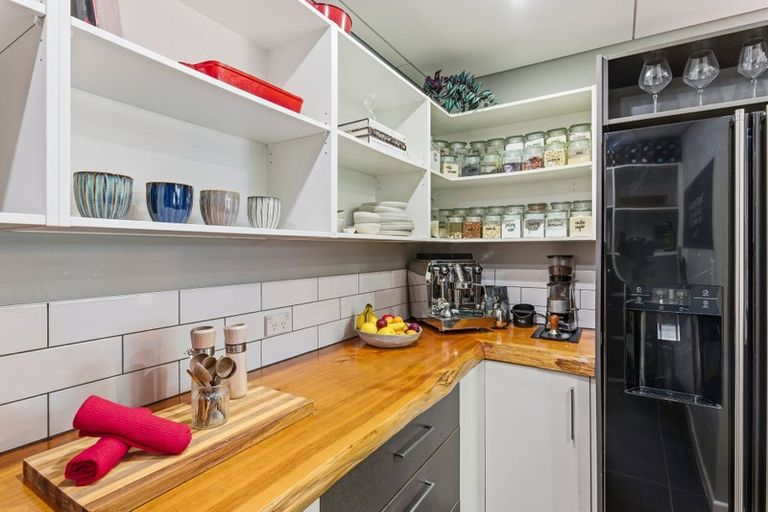 Photo of property in 8 Otupoa Way, Paraparaumu, 5032