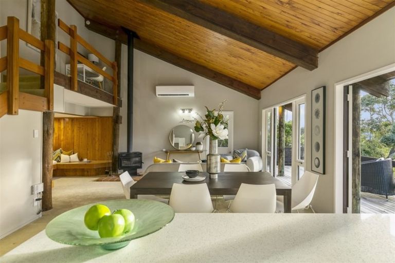 Photo of property in 25 Pemberton Avenue, Bayview, Auckland, 0629