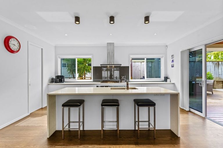 Photo of property in 10a Mackay Drive, Greenhithe, Auckland, 0632