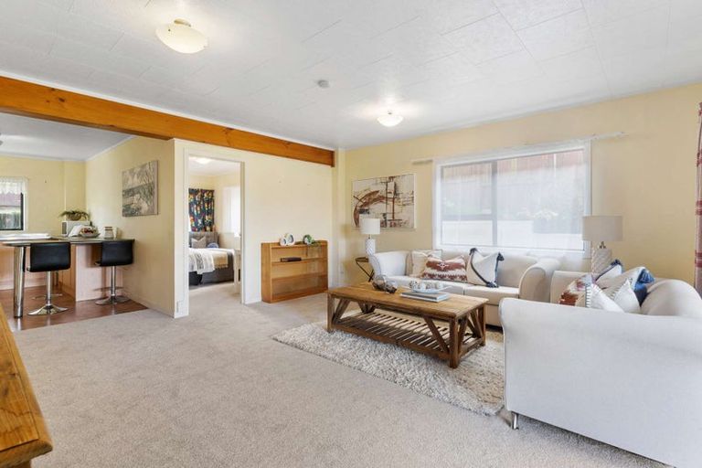 Photo of property in 25 Olena Avenue, Sunnyhills, Auckland, 2010