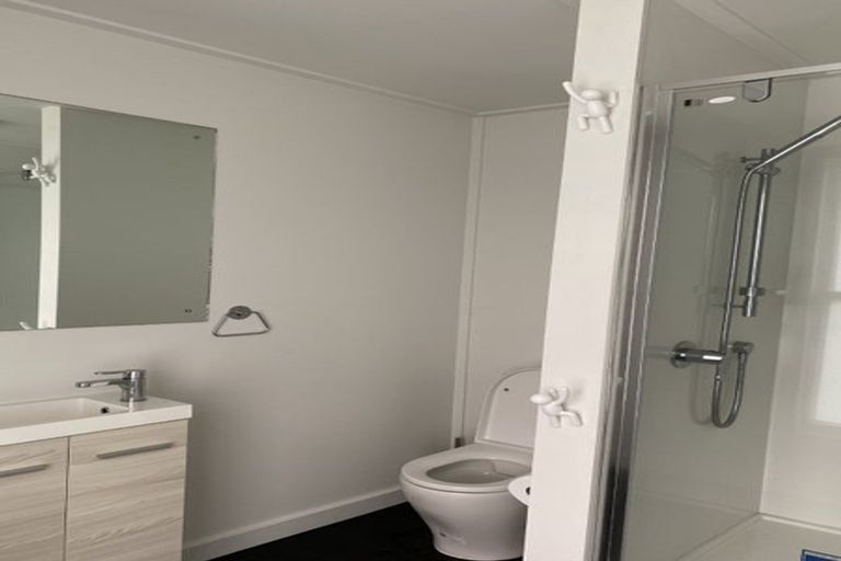 Photo of property in 18 Shoal Bay Road, Devonport, Auckland, 0624