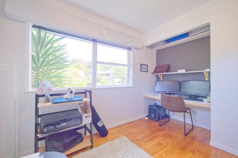 Photo of property in 5 Pendlebury Street, Green Bay, Auckland, 0604