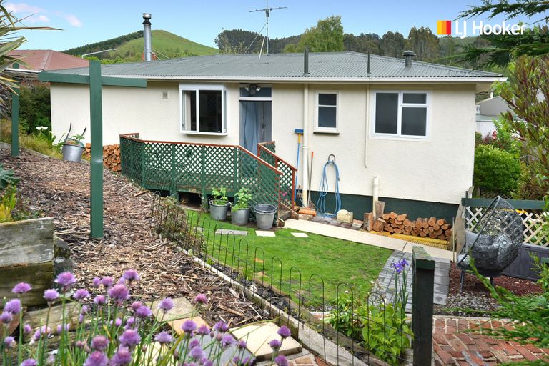 Photo of property in 465 Kaikorai Valley Road, Bradford, Dunedin, 9011