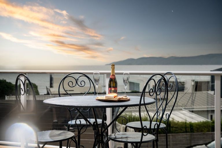 Photo of property in 39a Wharemauku Road, Raumati Beach, Paraparaumu, 5032