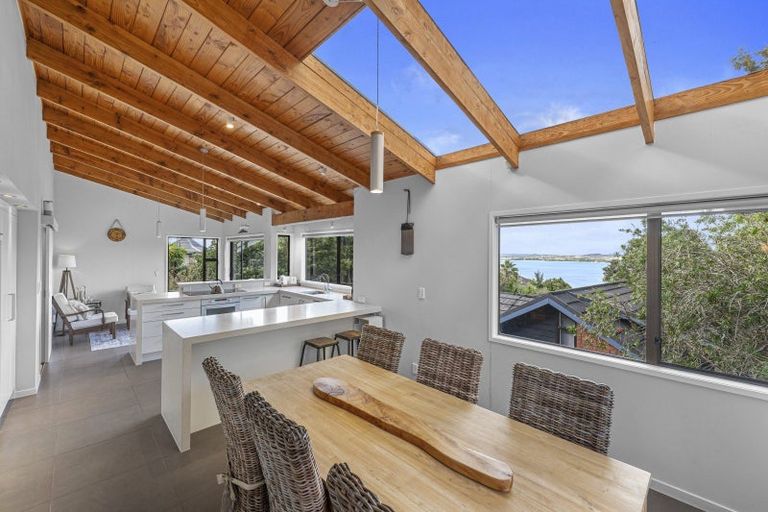 Photo of property in 188 Sandspit Road, Shelly Park, Auckland, 2014