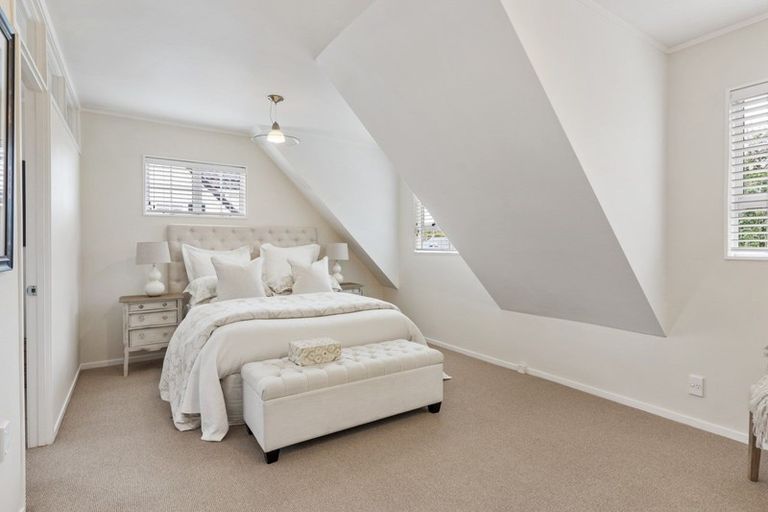 Photo of property in 25a Milford Road, Milford, Auckland, 0620