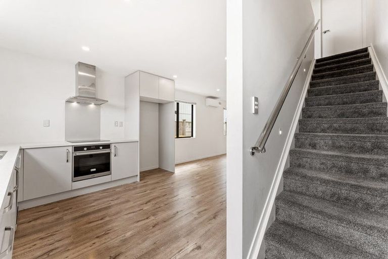 Photo of property in 10 Toia Lane, Silverdale, 0932