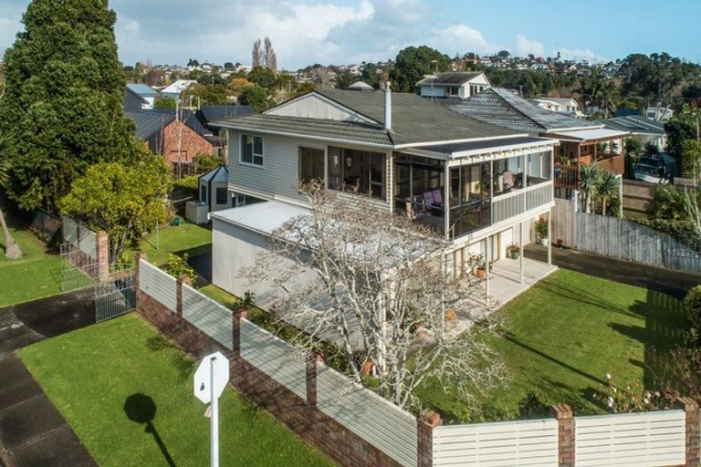 Photo of property in 74 Laurence Street, Manly, Whangaparaoa, 0930