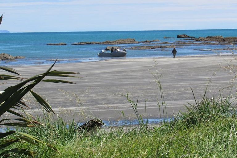 Photo of property in 71 Opape Beach Road, Toatoa, Opotiki, 3197