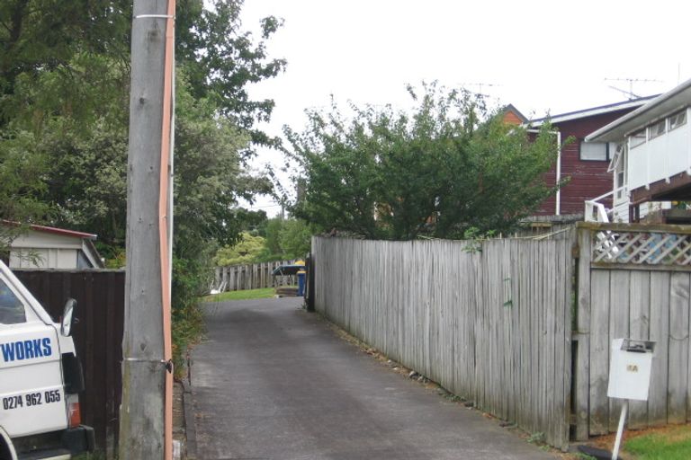Photo of property in 1/4 Raeben Avenue, Hillcrest, Auckland, 0627
