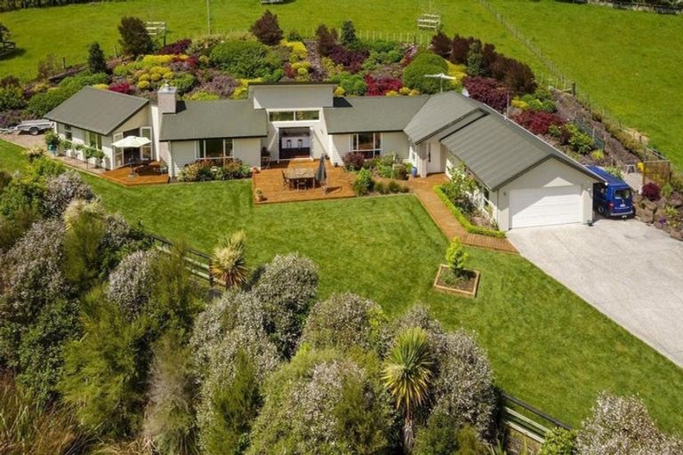 Photo of property in 53 Nixon Road, Taupaki, Henderson, 0782