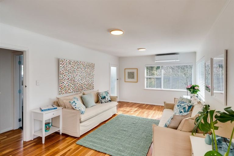 Photo of property in 3b White Street, Taradale, Napier, 4112