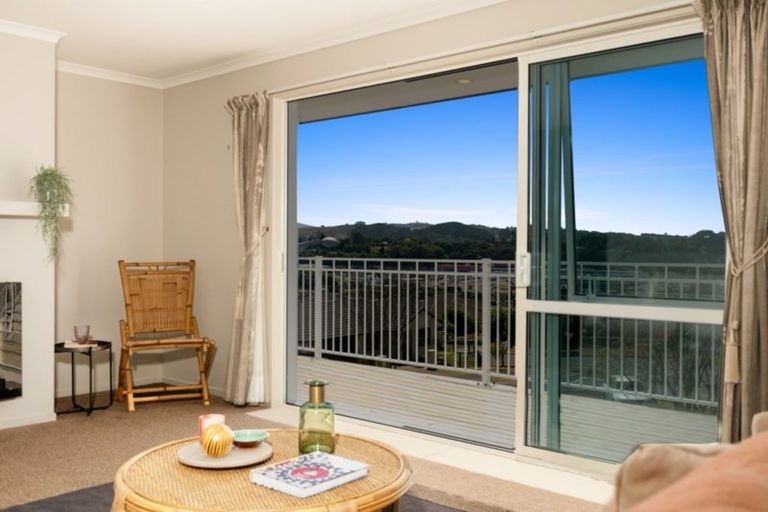 Photo of property in 5 Carex Close, Pyes Pa, Tauranga, 3112