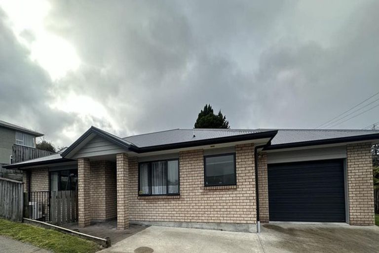 Photo of property in 98a Kawaha Point Road, Kawaha Point, Rotorua, 3010