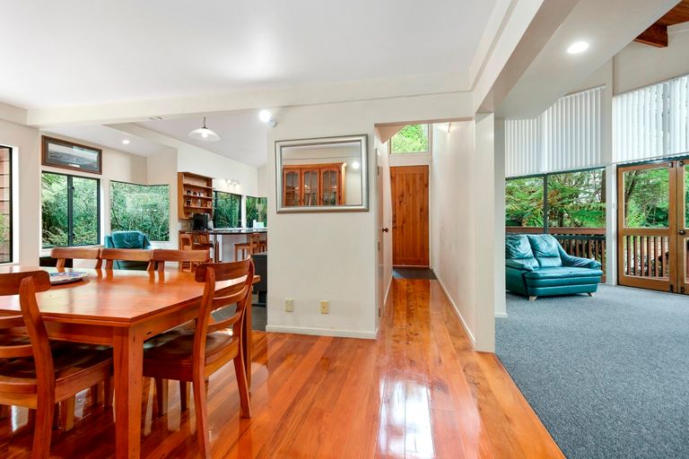 Photo of property in 79 Hilling Street, Titirangi, Auckland, 0604