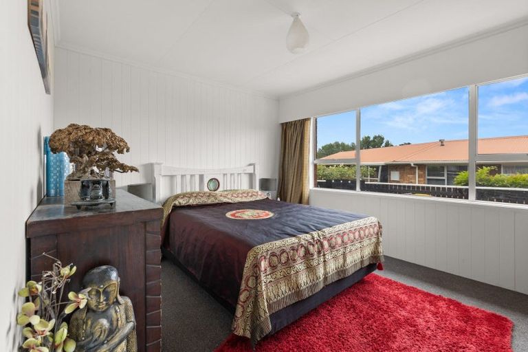 Photo of property in 46 Seaview Road, Marfell, New Plymouth, 4310