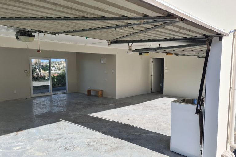 Photo of property in 1/29 Bayview Road, Browns Bay, Auckland, 0630