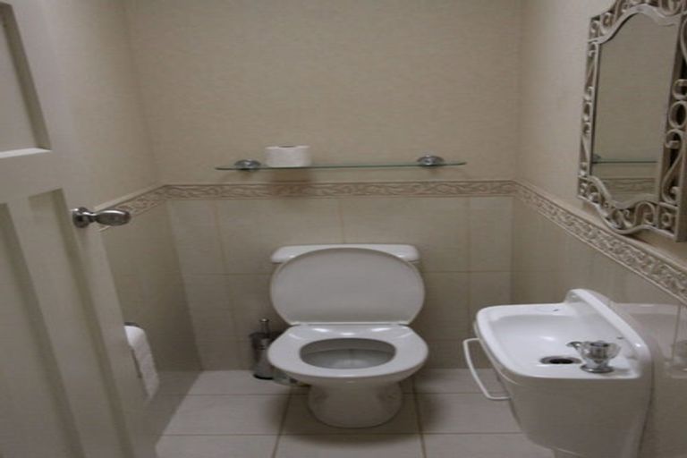 Photo of property in 368 Devonport Road, Tauranga South, Tauranga, 3112