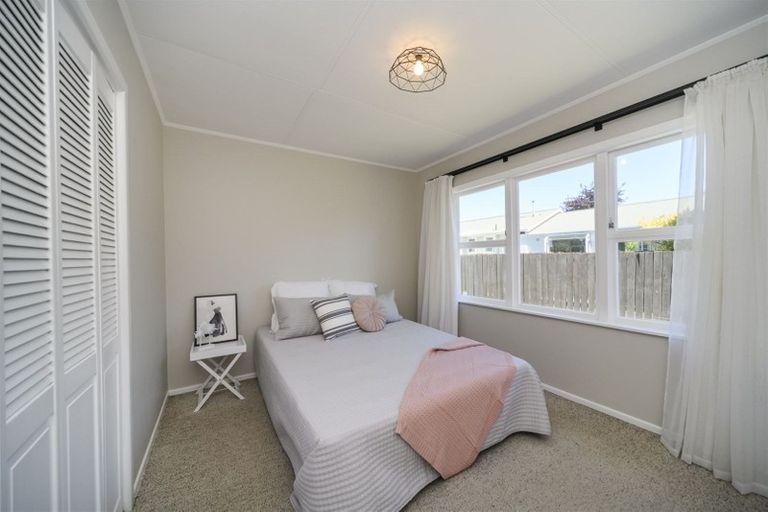 Photo of property in 20 Apollo Parade, Milson, Palmerston North, 4414
