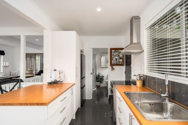 Photo of property in 73a Airlie Road, Plimmerton, Porirua, 5026