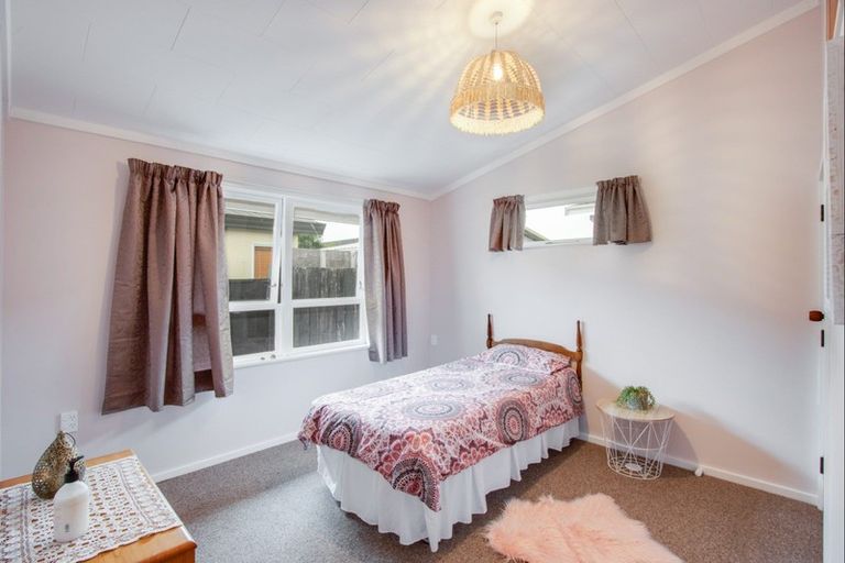 Photo of property in 129 Gloucester Street, Taradale, Napier, 4112