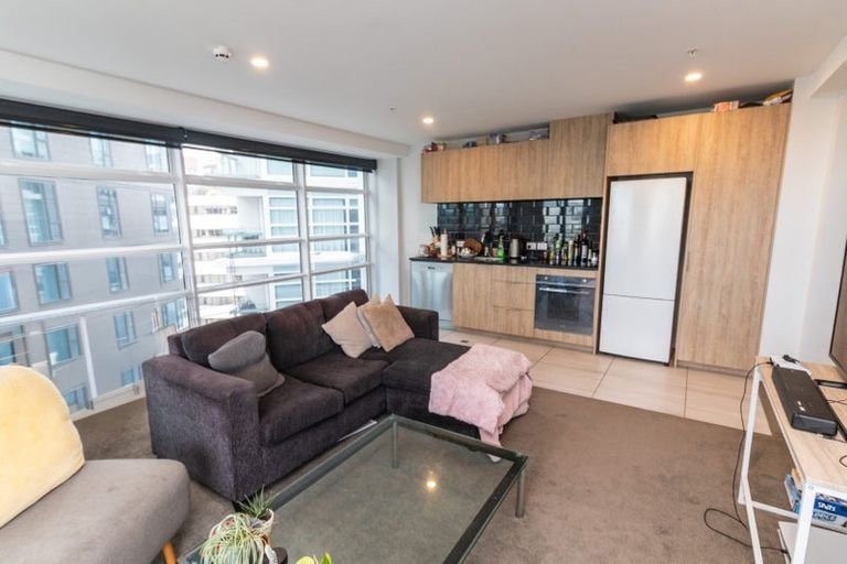 Photo of property in Pinnacle Apartments, E903/160 Victoria Street, Te Aro, Wellington, 6011