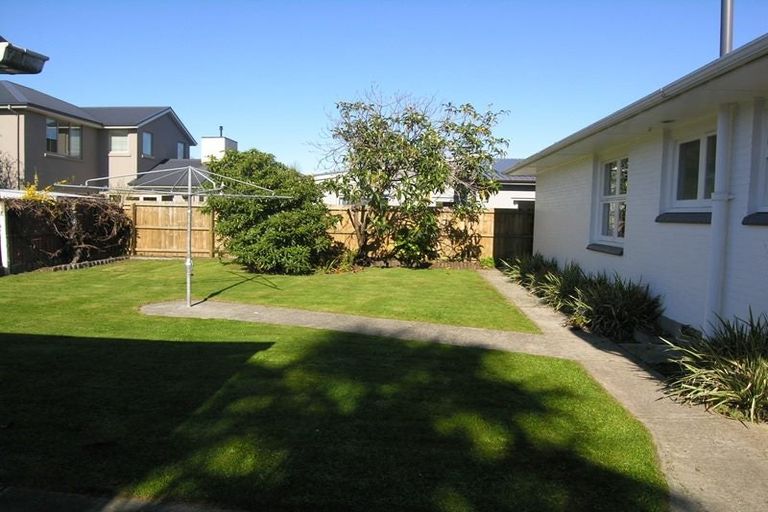 Photo of property in 130 Blighs Road, Strowan, Christchurch, 8052