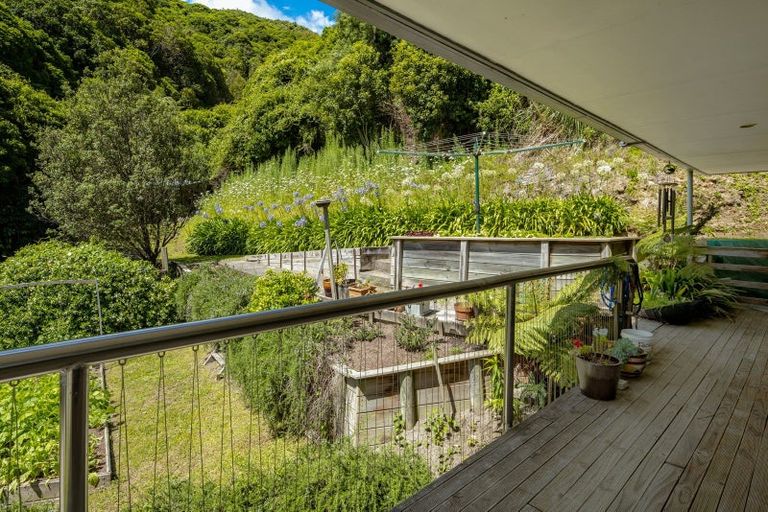 Photo of property in 255 Queen Charlotte Drive, Havelock, Picton, 7281