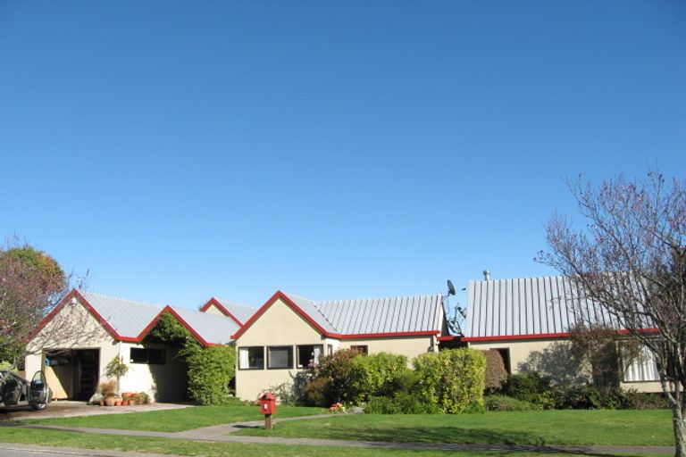 Photo of property in 5 Rush Place, Havelock North, 4130