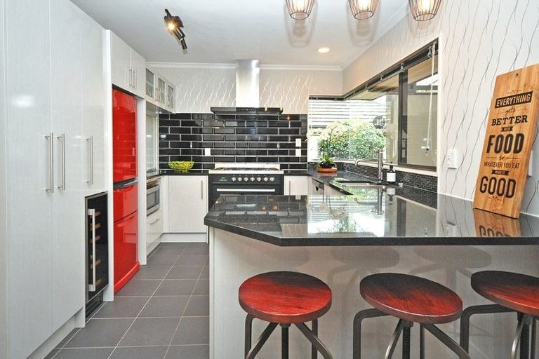 Photo of property in 14 Blackwood Drive, Wattle Downs, Auckland, 2103
