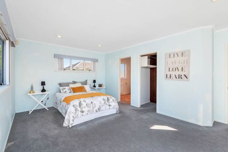 Photo of property in 55 Sturges Road, Henderson, Auckland, 0612