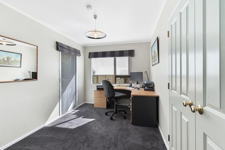 Photo of property in 29 Chartwell Drive, Crofton Downs, Wellington, 6035