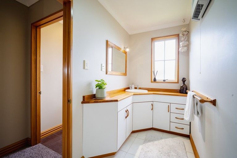 Photo of property in 330 Highcliff Road, Highcliff, Dunedin, 9013