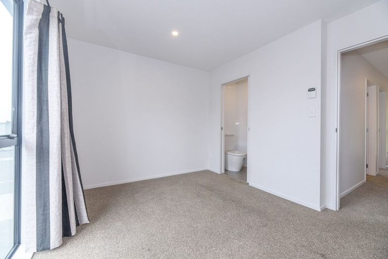Photo of property in 36 Akeake Lane, Albany Heights, Auckland, 0632