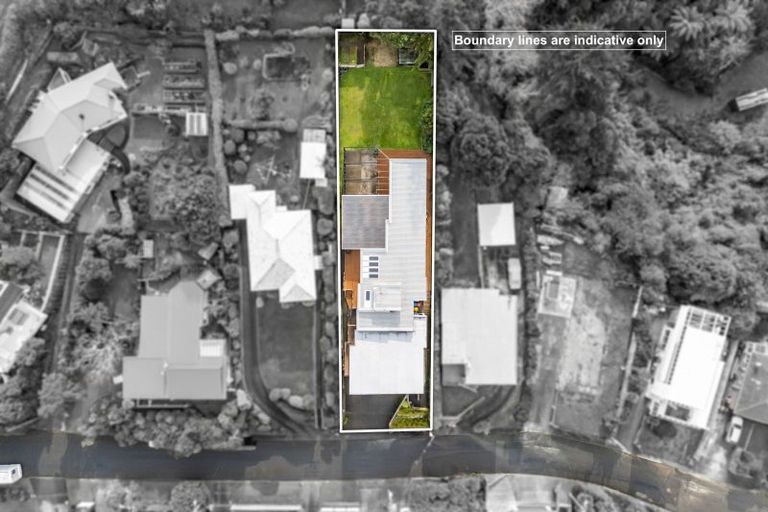 Photo of property in 11 Corlett Road, Plimmerton, Porirua, 5026