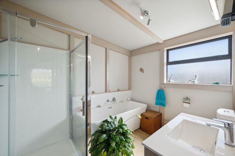 Photo of property in 71a Milton Terrace, Picton, 7220