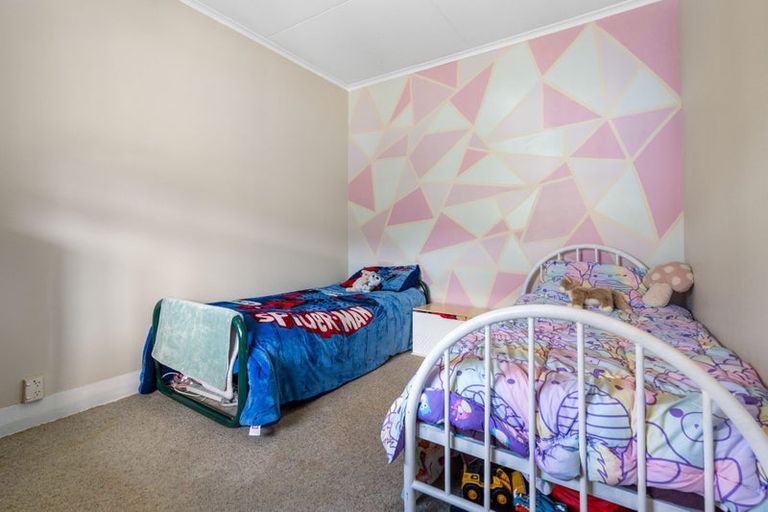 Photo of property in 396 Kaikorai Valley Road, Bradford, Dunedin, 9011