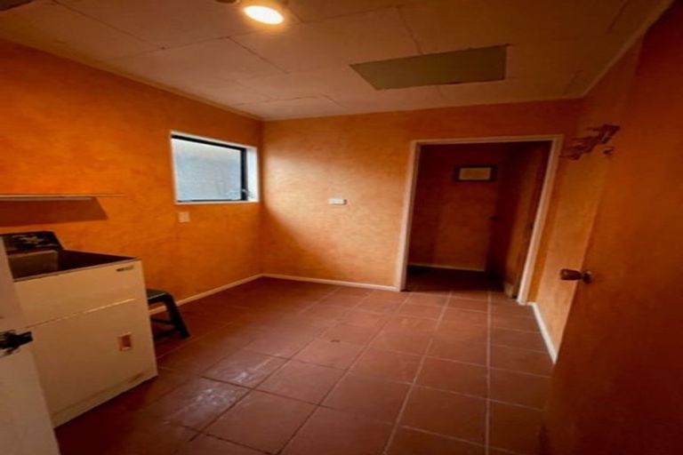 Photo of property in 1/2 Monde Place, Clover Park, Auckland, 2019