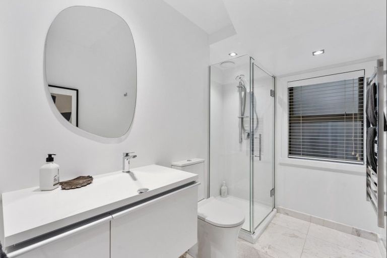 Photo of property in 15 Ngarata Avenue, Mount Maunganui, 3116