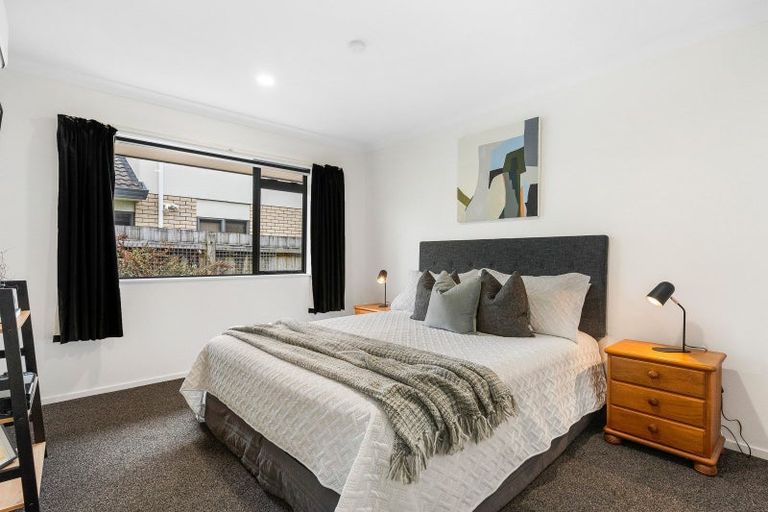 Photo of property in 15 Glenross Drive, Wattle Downs, Auckland, 2103