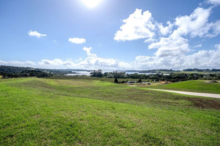 Photo of property in 77 Skudders Beach Road, Kerikeri, 0294