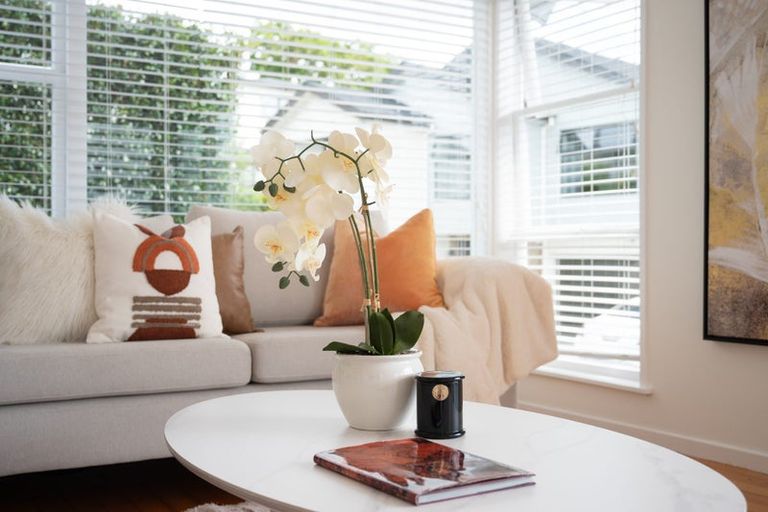 Photo of property in 8 Hauraki Crescent, Pinehill, Auckland, 0632